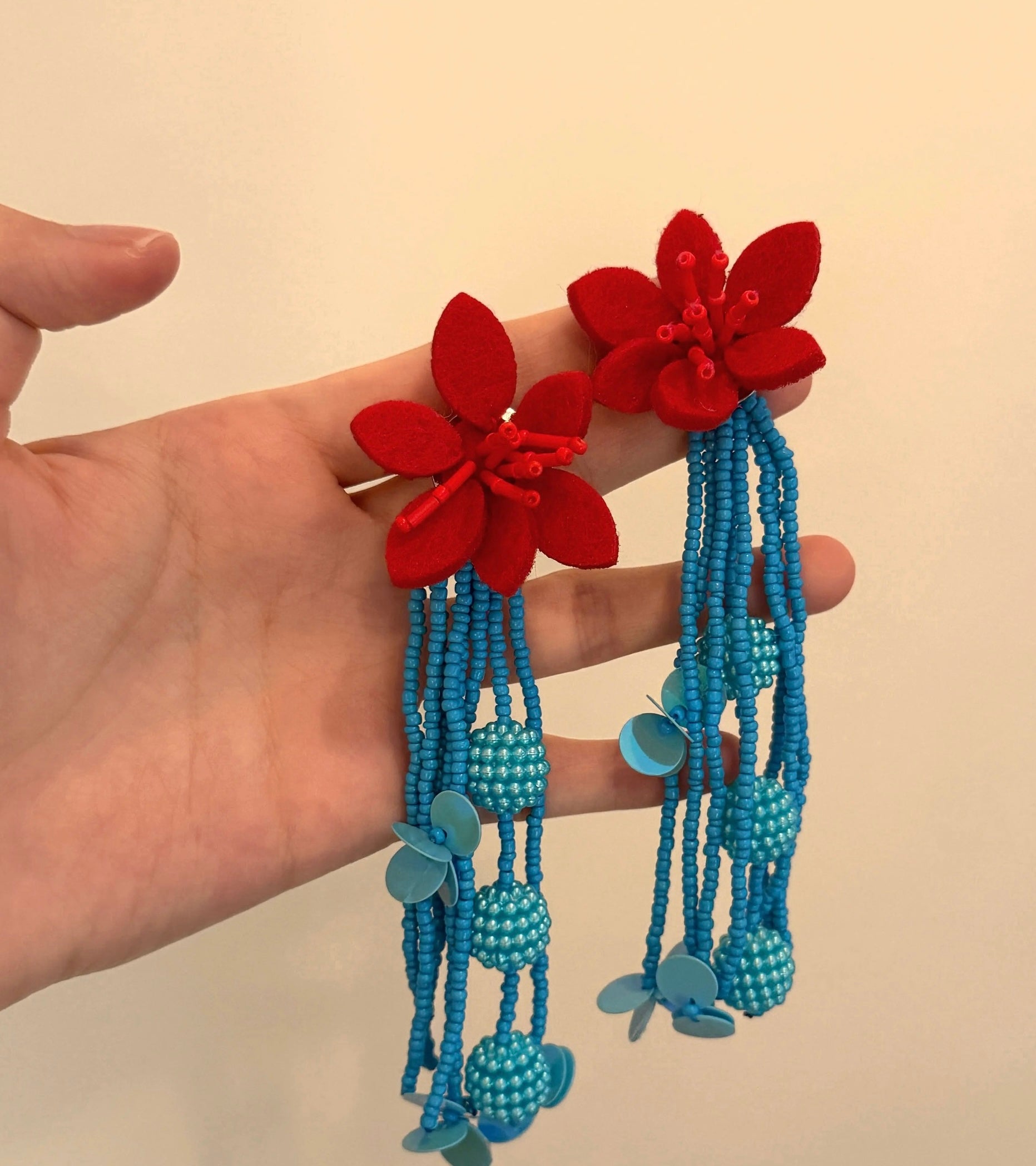 Red & Blue Beaded Flower Earrings – Bold Handmade Statement Vacation Jewelry