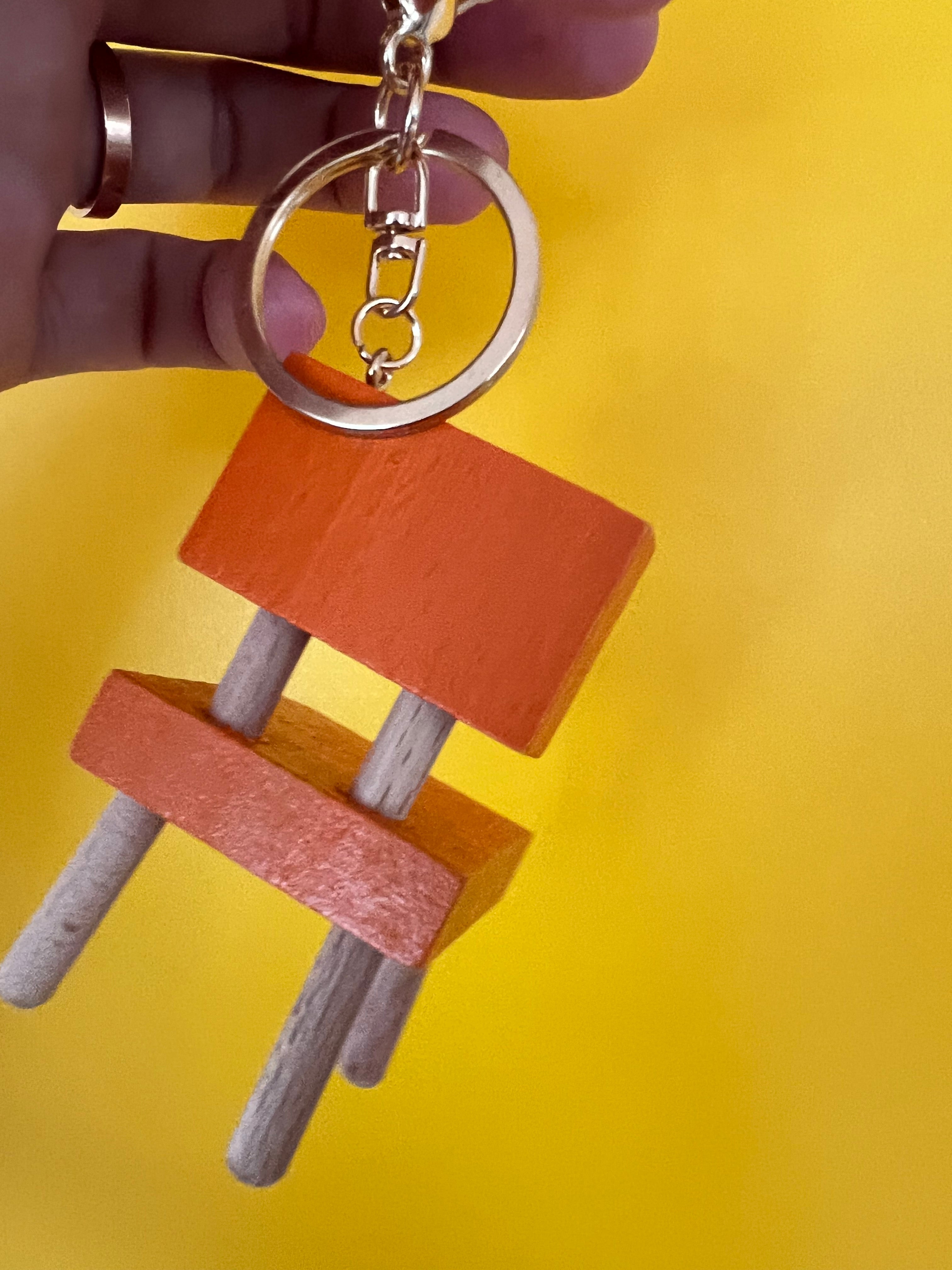 Handmade Three-Legged Wooden Chair Keychain – Quirky Mini Chair Pendant, Cute Cartoon Bag Charm, Unique Gift